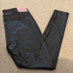 Serra Shiny Black Leggings